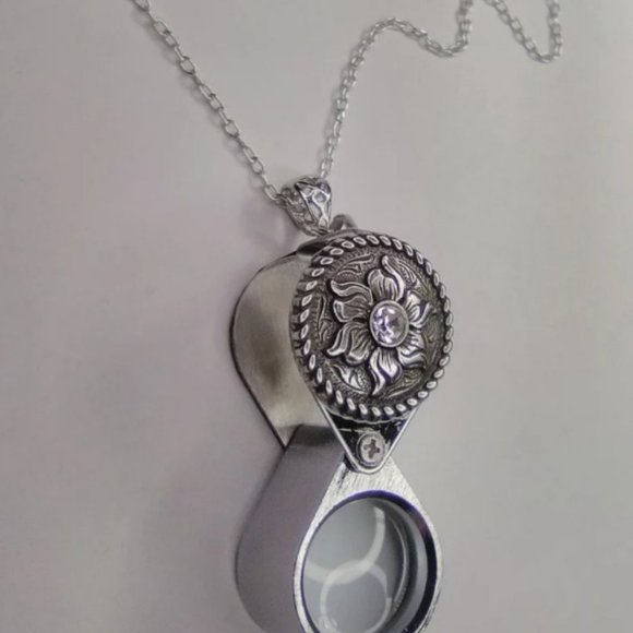 Magnifying Glass Oxidized Silver Rhinestone Floral Loupe Pendant Necklac… - Picture 8 of 9